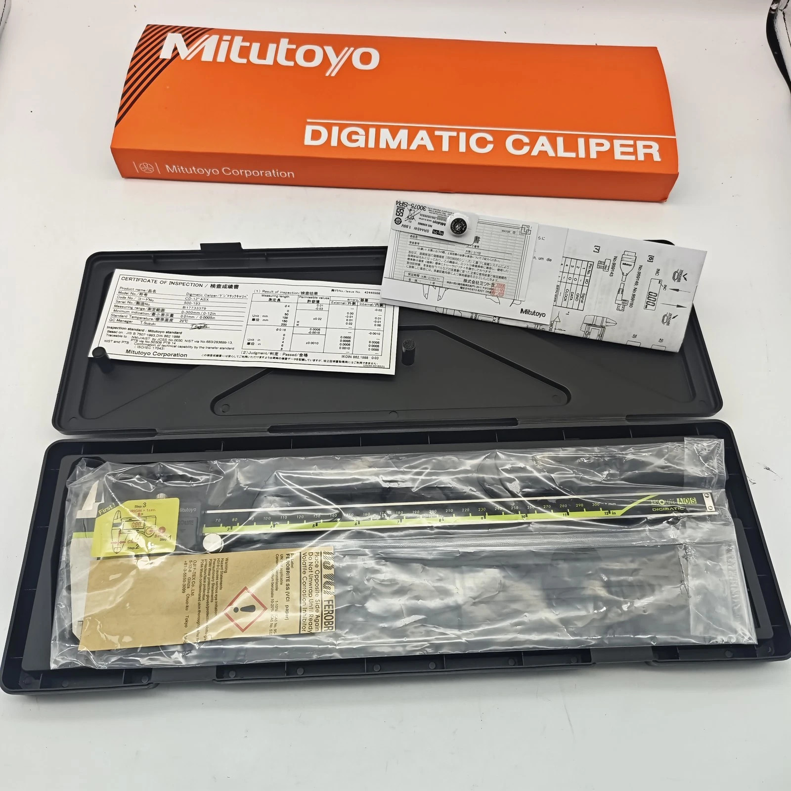 Mitutoyo Japan 500-193-30 300mm/12" Absolute Digital Digimatic Vernier Caliper
