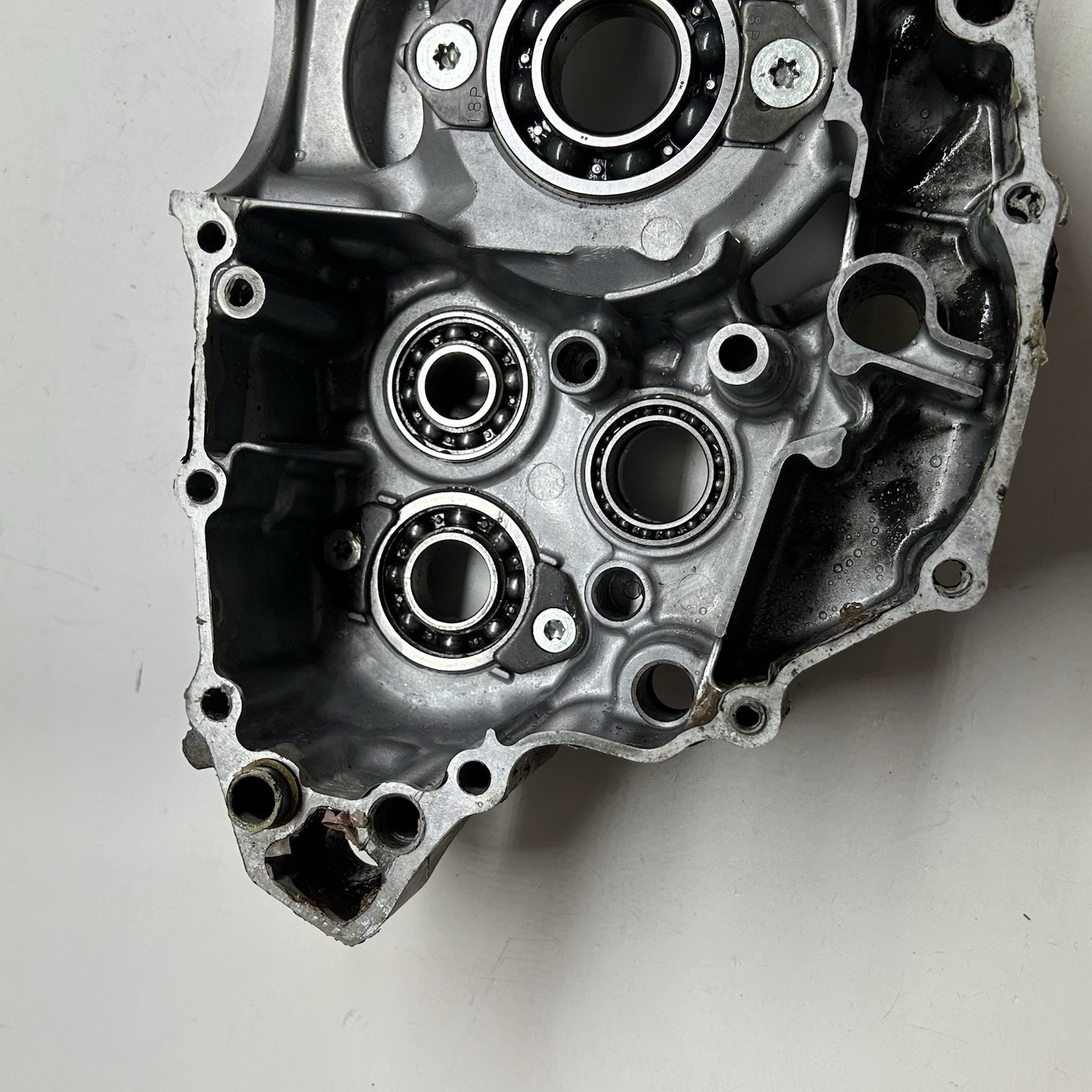 14 - 17 2015 YAMAHA YZ 250 F FX LEFT CRANK CASE BOTTOM END BLOCK OEM