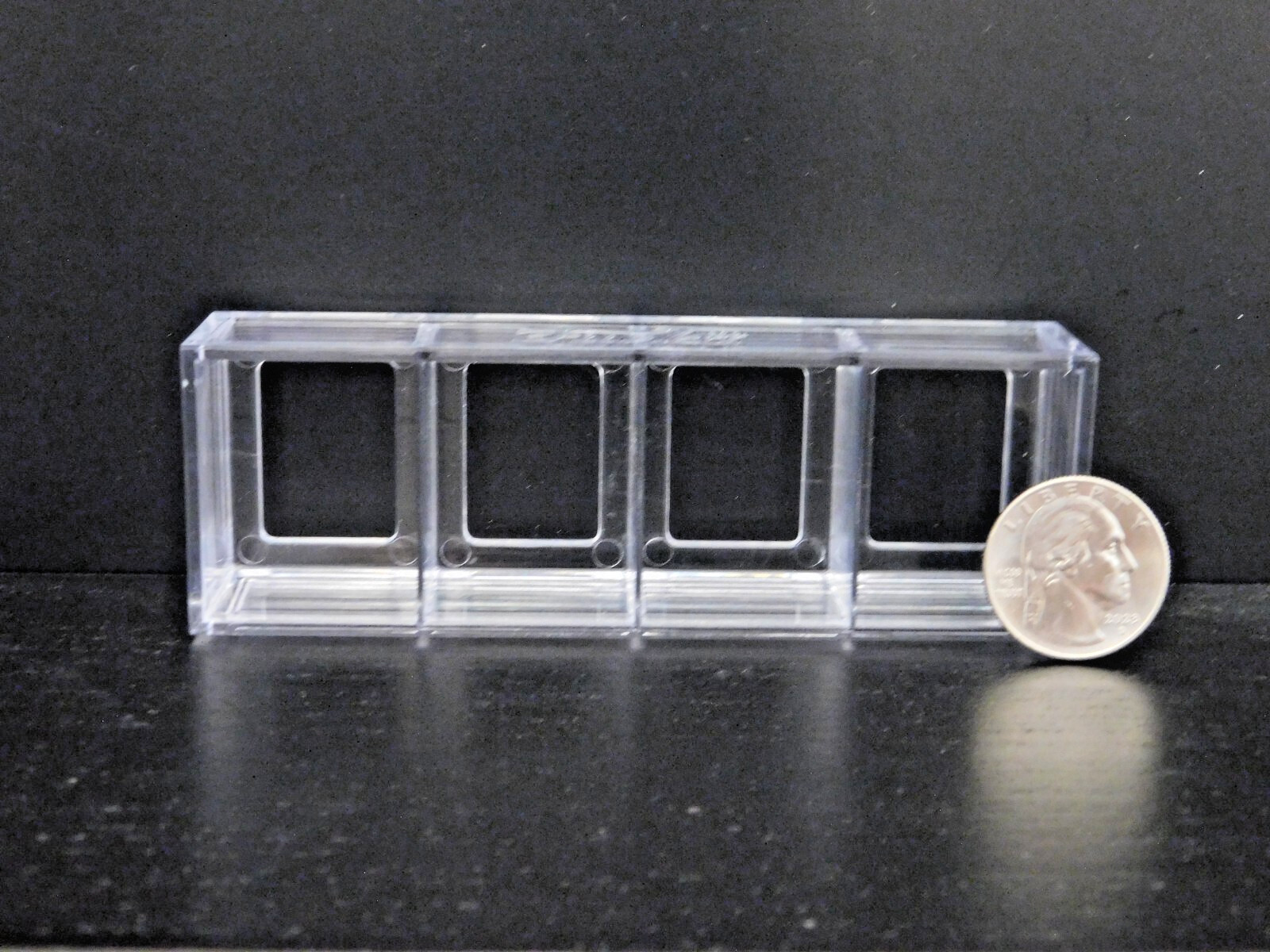 1 Funko Bitty POP! 4 Slot Stackabe Display Case Original Version, No tabs