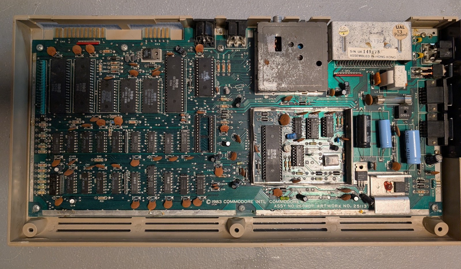 Commodore 64 - Bad RAM, missing SID