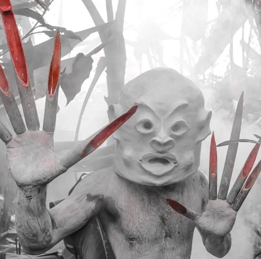 Asmat Bamboo Asaro Claws Mudmen Headhunter Papua New Guinea Carved Wooden Art