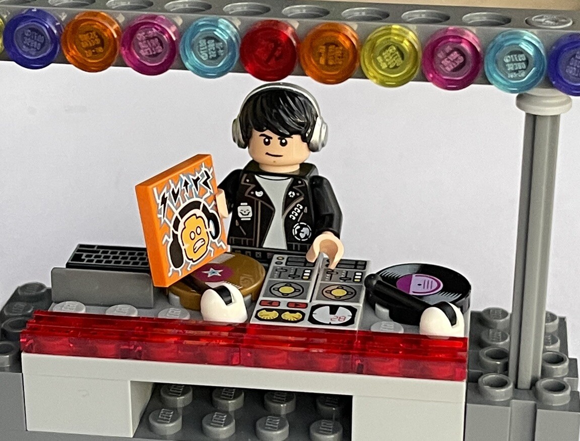 LEGO Dj w Turntables Lighting Bar Cake Topper Pop Star Custom Made Read Descript