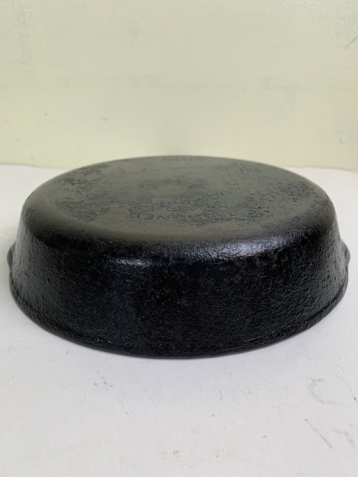 Wagner Ware Sidney-O- #6 Skillet 1056 R Stylized Logo Cast Iron