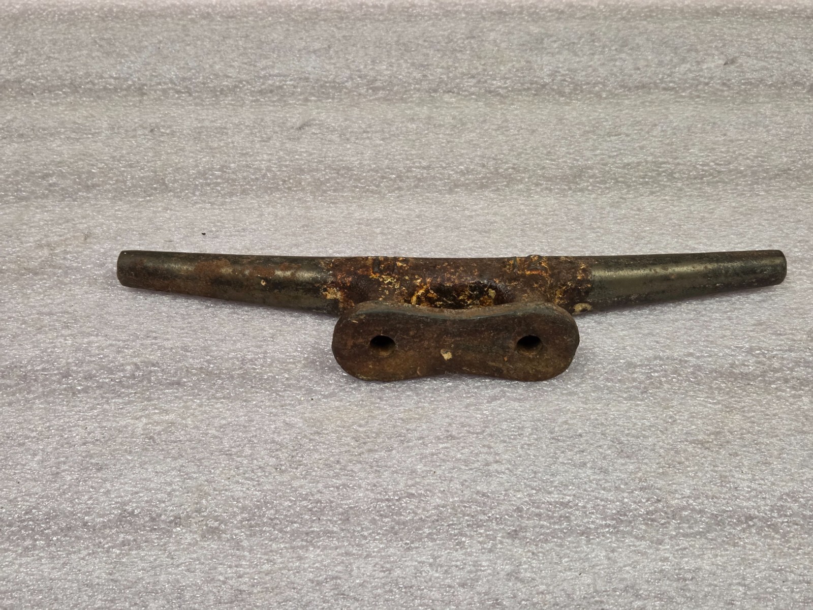 VINTAGE OPEN BASE BOAT / DOCK CLEAT TP12 / TP-12