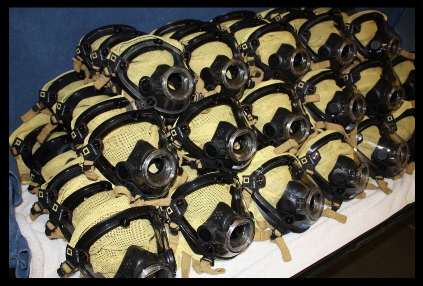 Scott AV-2000 Facepiece KevlarHeadNet Firefighter SCBA Mask Size Large