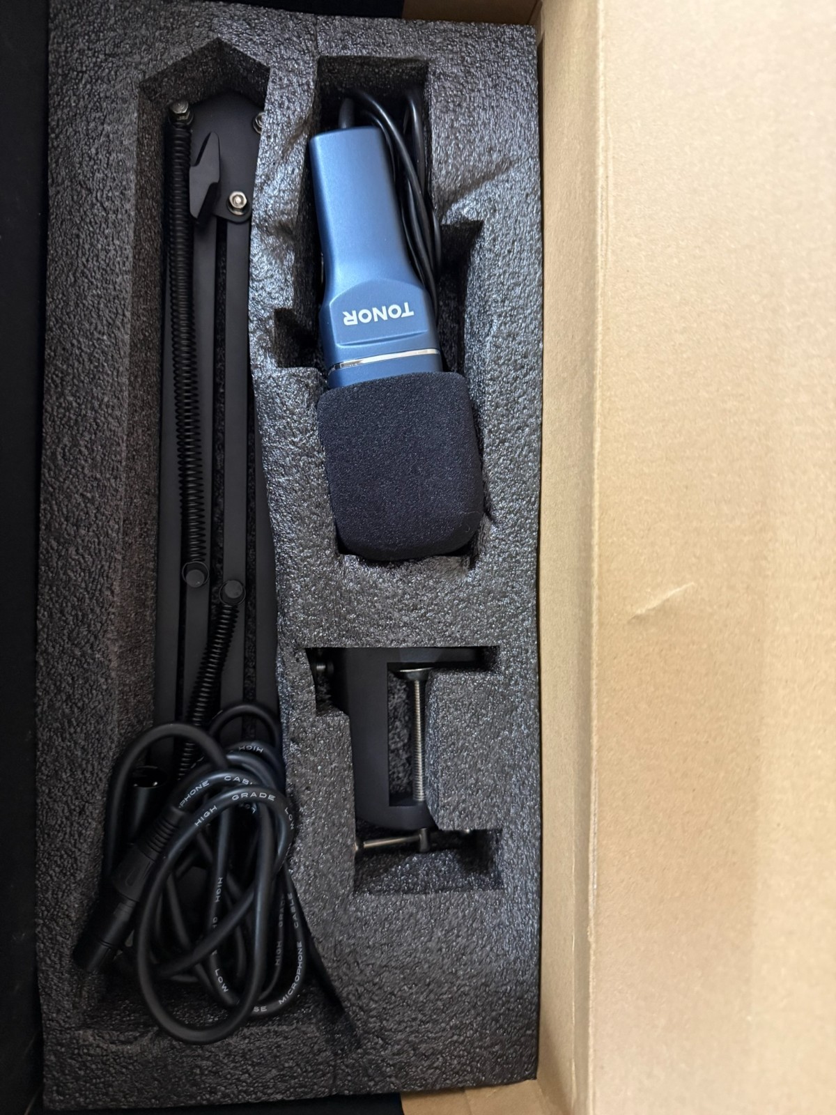 MAONO Podcast Equipment Audio Interface ,XLR Dynamic Micropshone AME2C