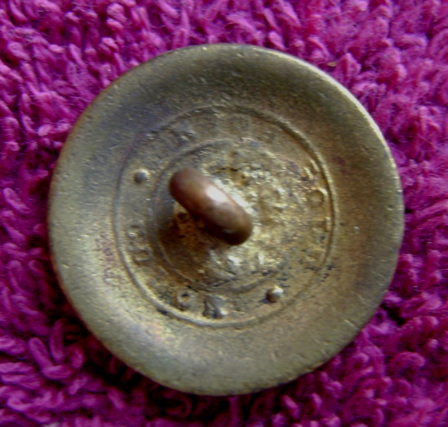 VER NICE EARLY NON DUG CIVIL WAR ONE- PIECE FLOWER BUTTON COAT SIZE