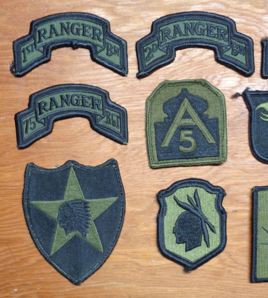 Lot 1980s vintage US Army Airborne RANGER & Infantry Division uniform OD patches