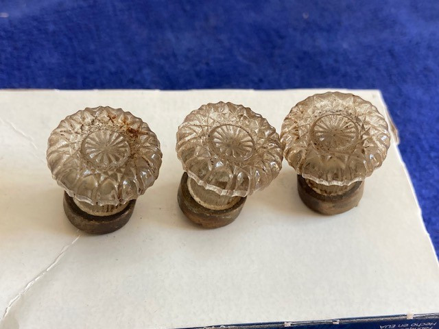 3 Small Vintage Pressed Glass & Brass Drawer Cabinet Pulls Knobs