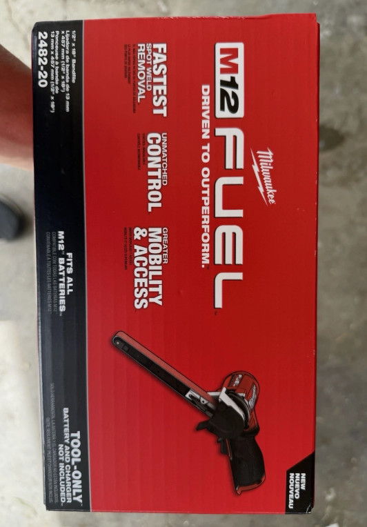 Milwaukee M12 FUEL 12V Cordless Bandfile (2482-20)