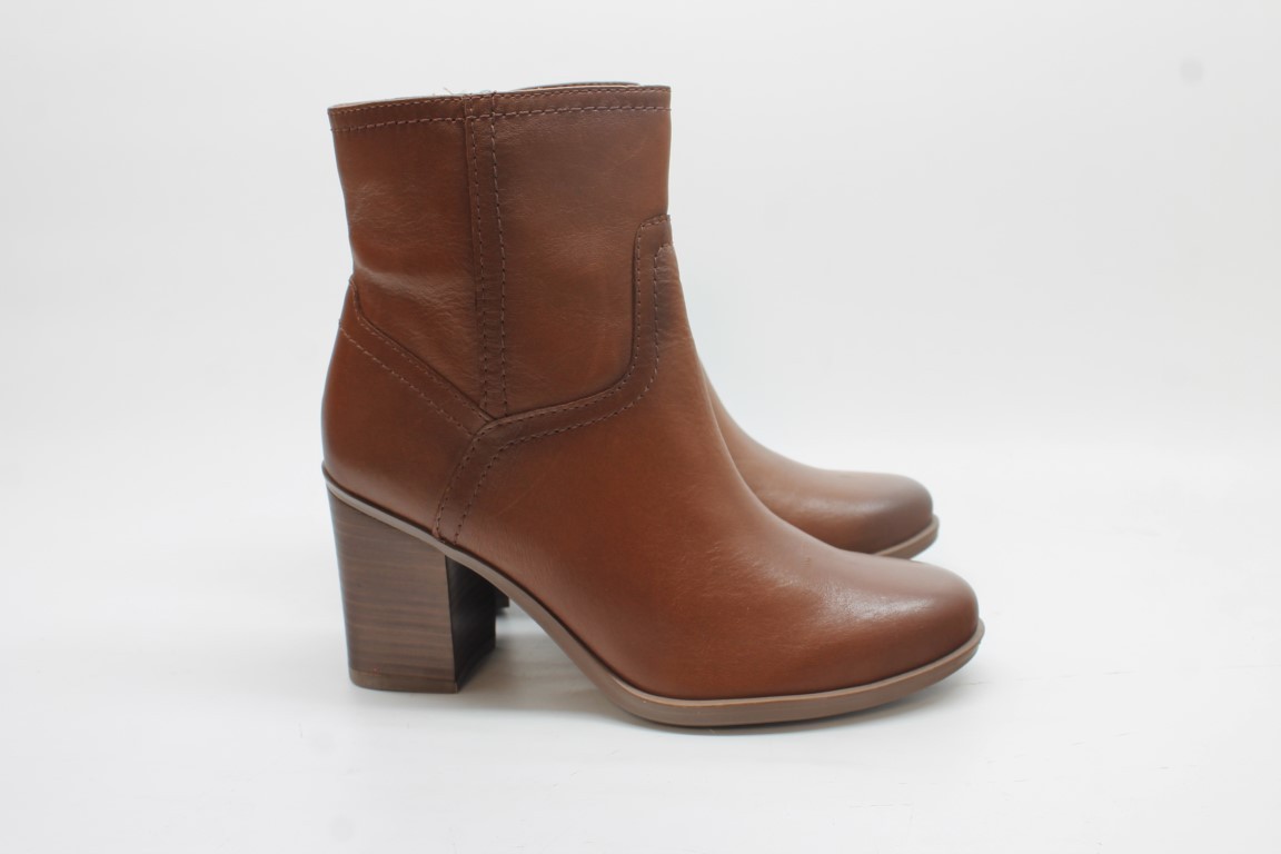 Naturalizer Kalina Women's Fashion Ankle Bootie Pre-Owned