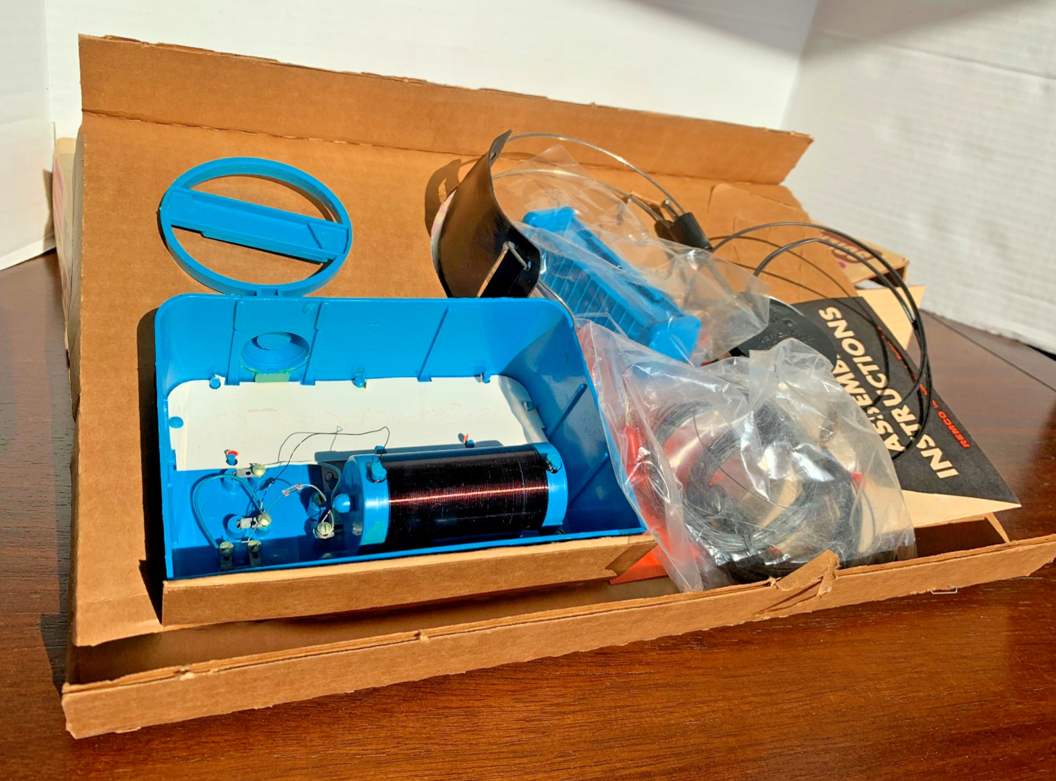 Vintage Original Master Science Crystal Radio Kit by Remco 1969 Toy