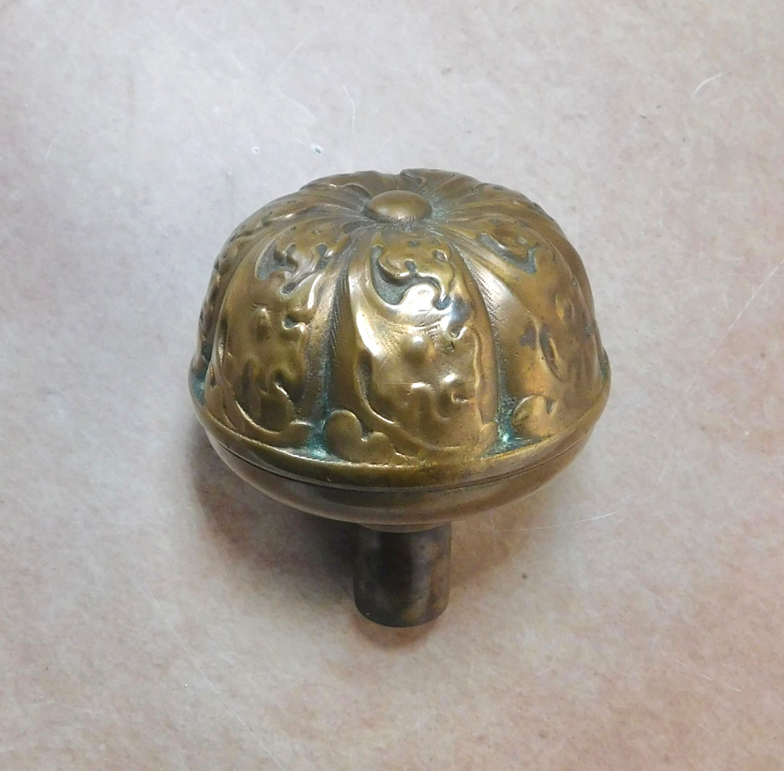 Antique Norwalk Heraldic 1900 brass bronze entrance door knob and plate E-14900