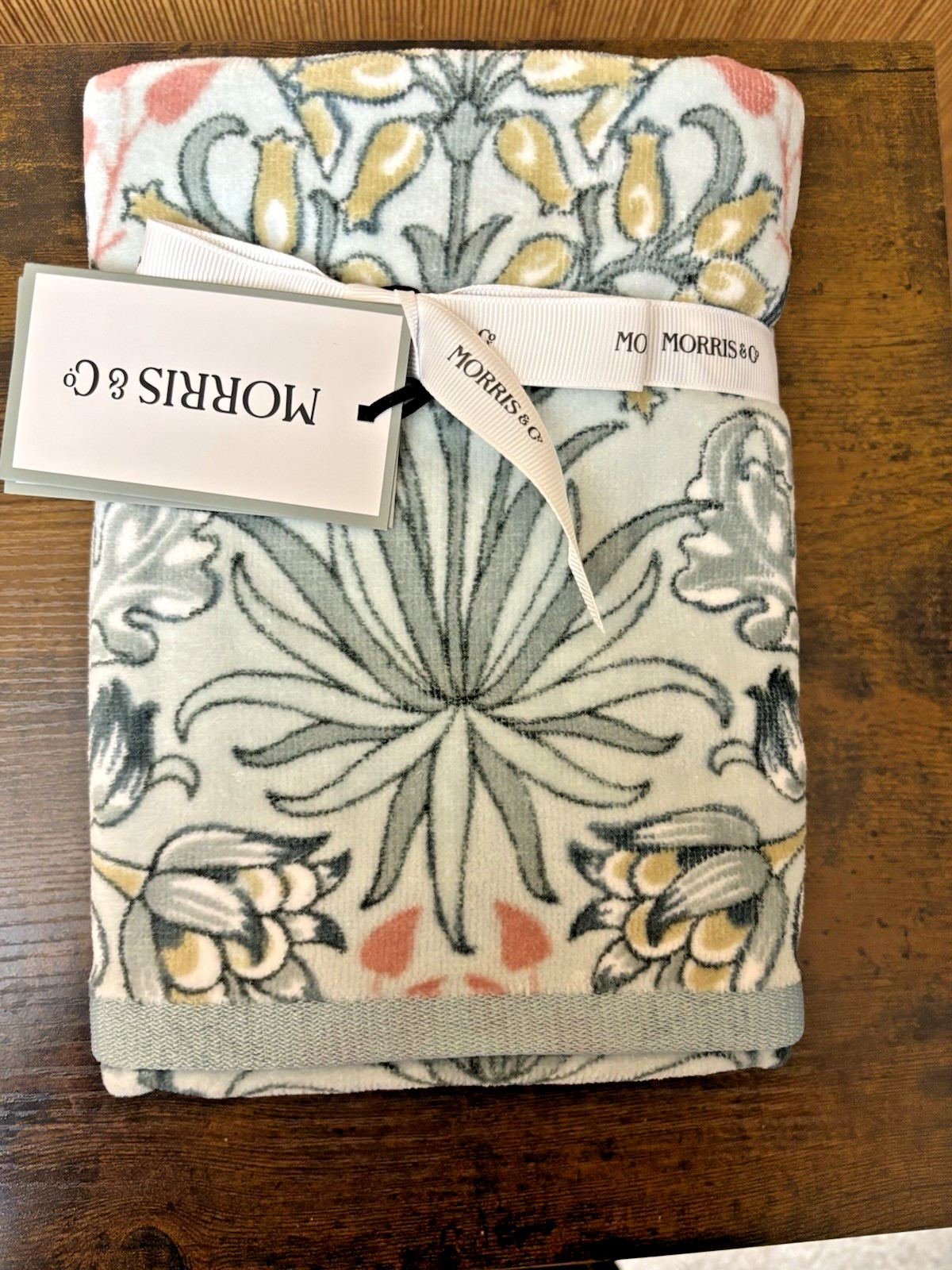 2 Morris & Co. William Morris Hyacinth Floral Velour HAND Towels NWT