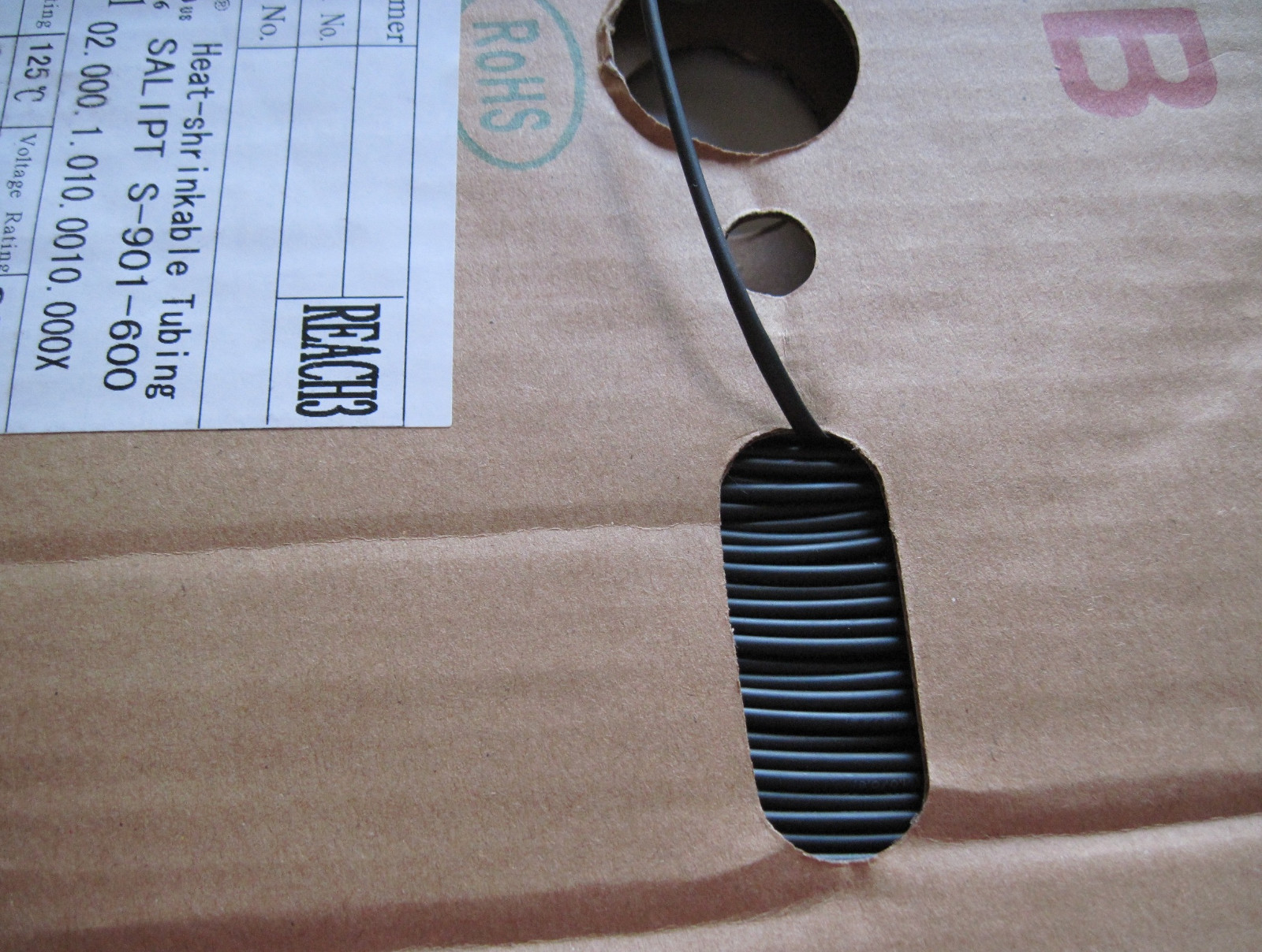 1 roll 650 FT. BLACK 1/8" 3mm ± 10% Polyolefin 2:1 Heat Shrink Rated 600V