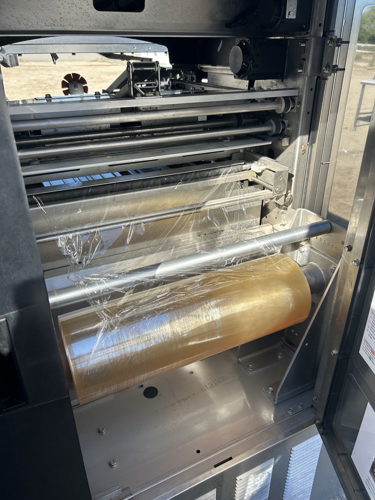 Hobart Meat/Seafood / Deli Wrapping Machine # NGWI