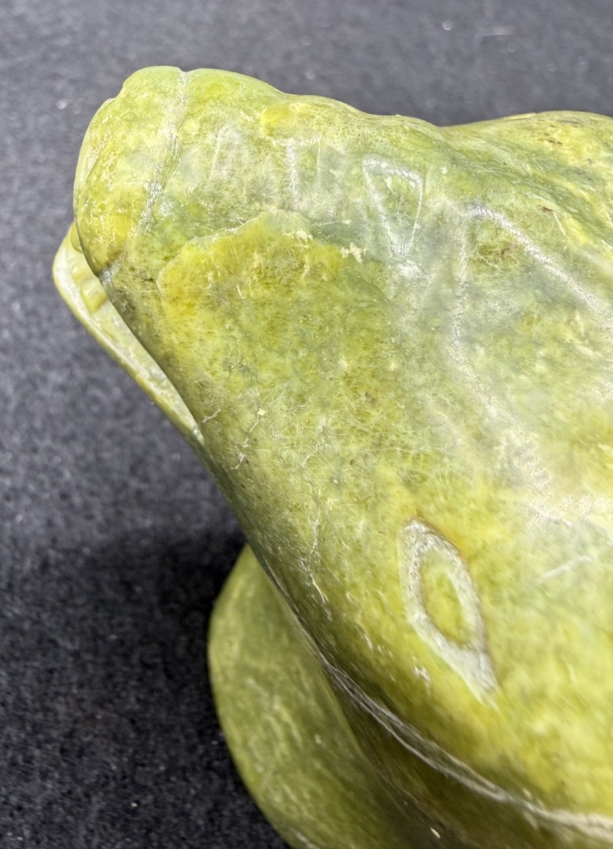 INUIT CARVED BEAR HEAD BY MOSHE KELLY carved serpentine