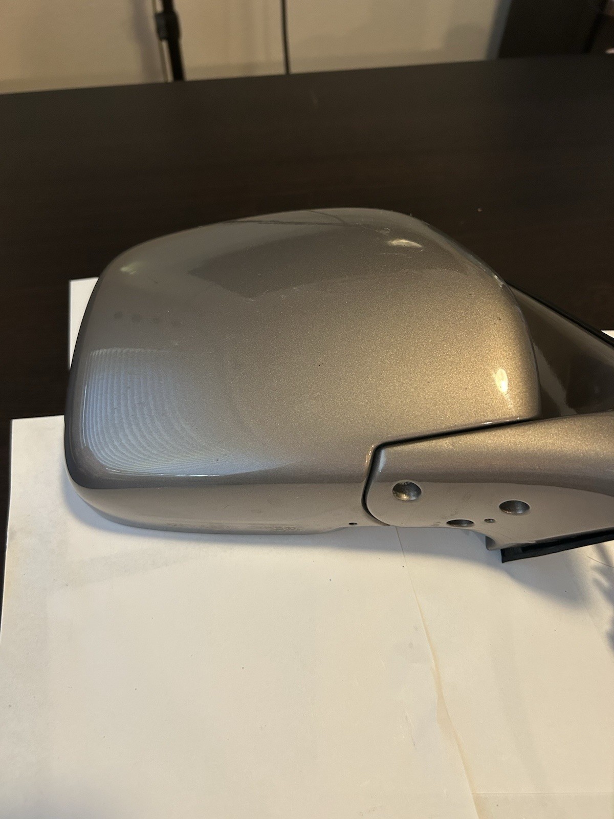 Lexus- LX470 Passenger Side Rear View Mirror Gold:4M9 87910-60850 1998-2002