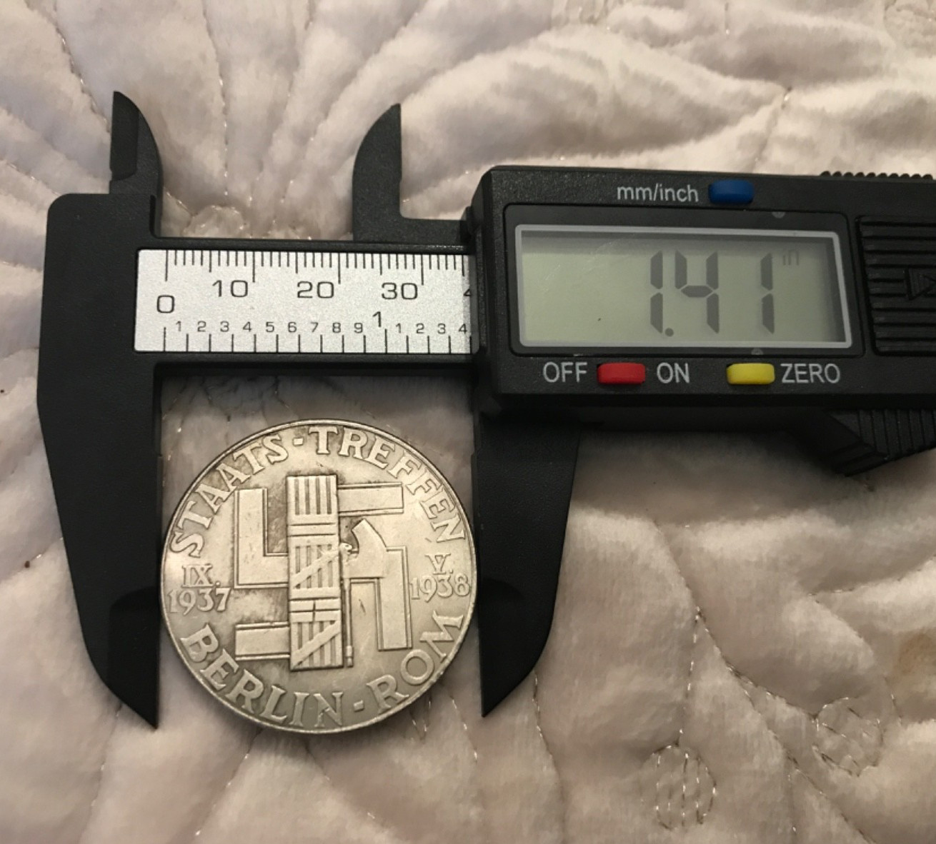 1937 1938 GERMAN FUEHRER ITALIAN MUSSOLINI PACT OF STEEL WWII COMMEMORATIVE COIN