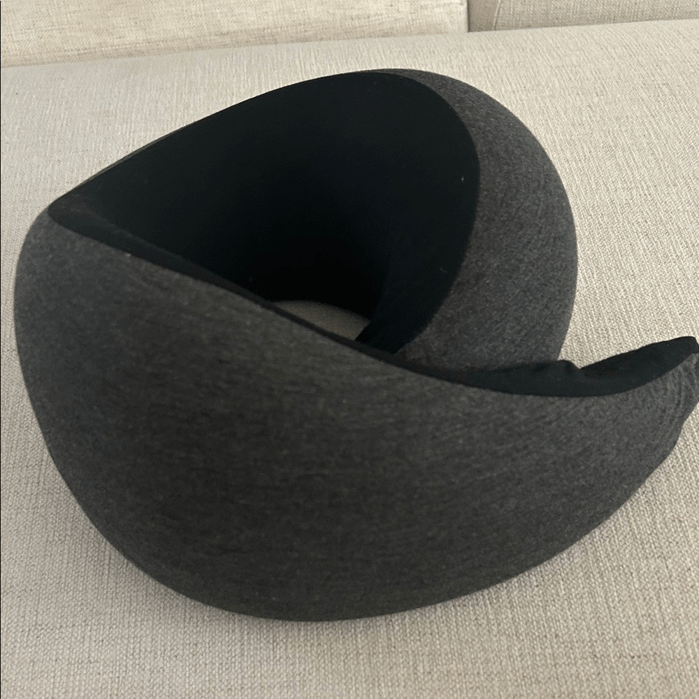 OSTRICHPILLOW Go Neck Pillow, Grey/Black, NWT open box. Display item