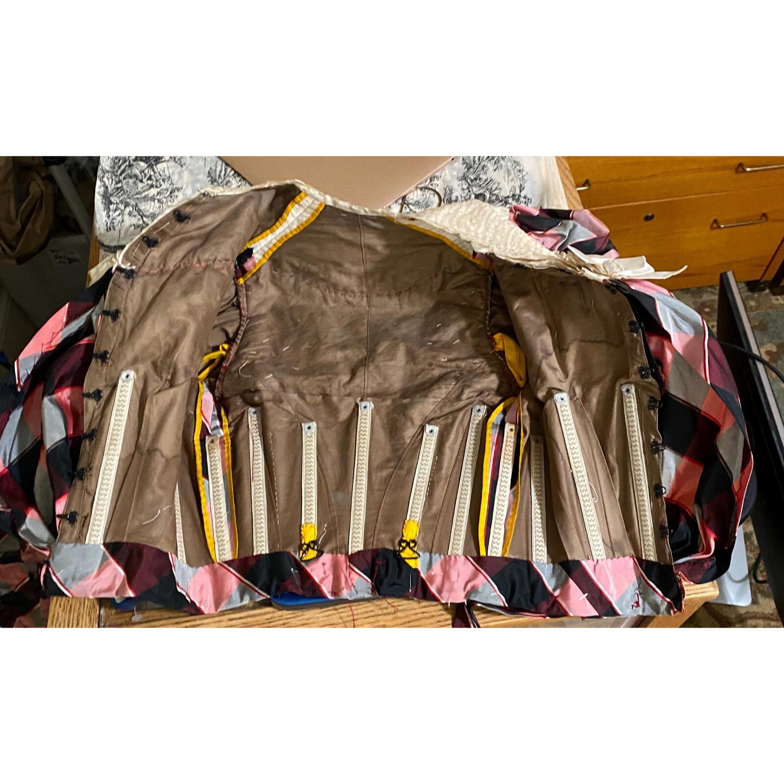 Victorian bodice, circa late 1890s. Checkered Boned interior. Puff Sleeves