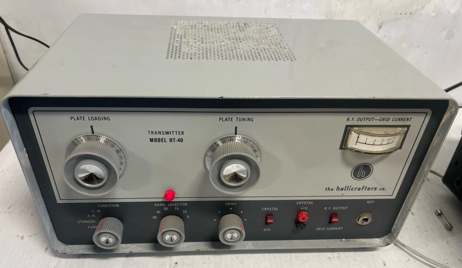 Hallicrafters HT-40 Radio Transmitter Re-Capped Works Please Read description.