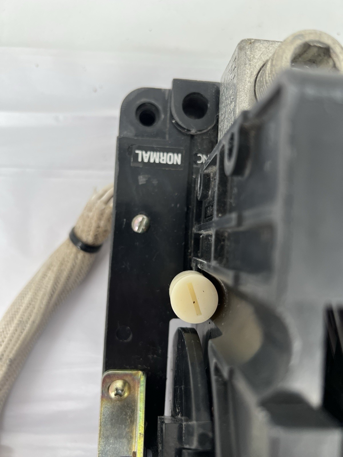 Asco 300 Series Automatic Transfer Switch, 3P, 22-35A, 3Ø, 480-600V, For Motors