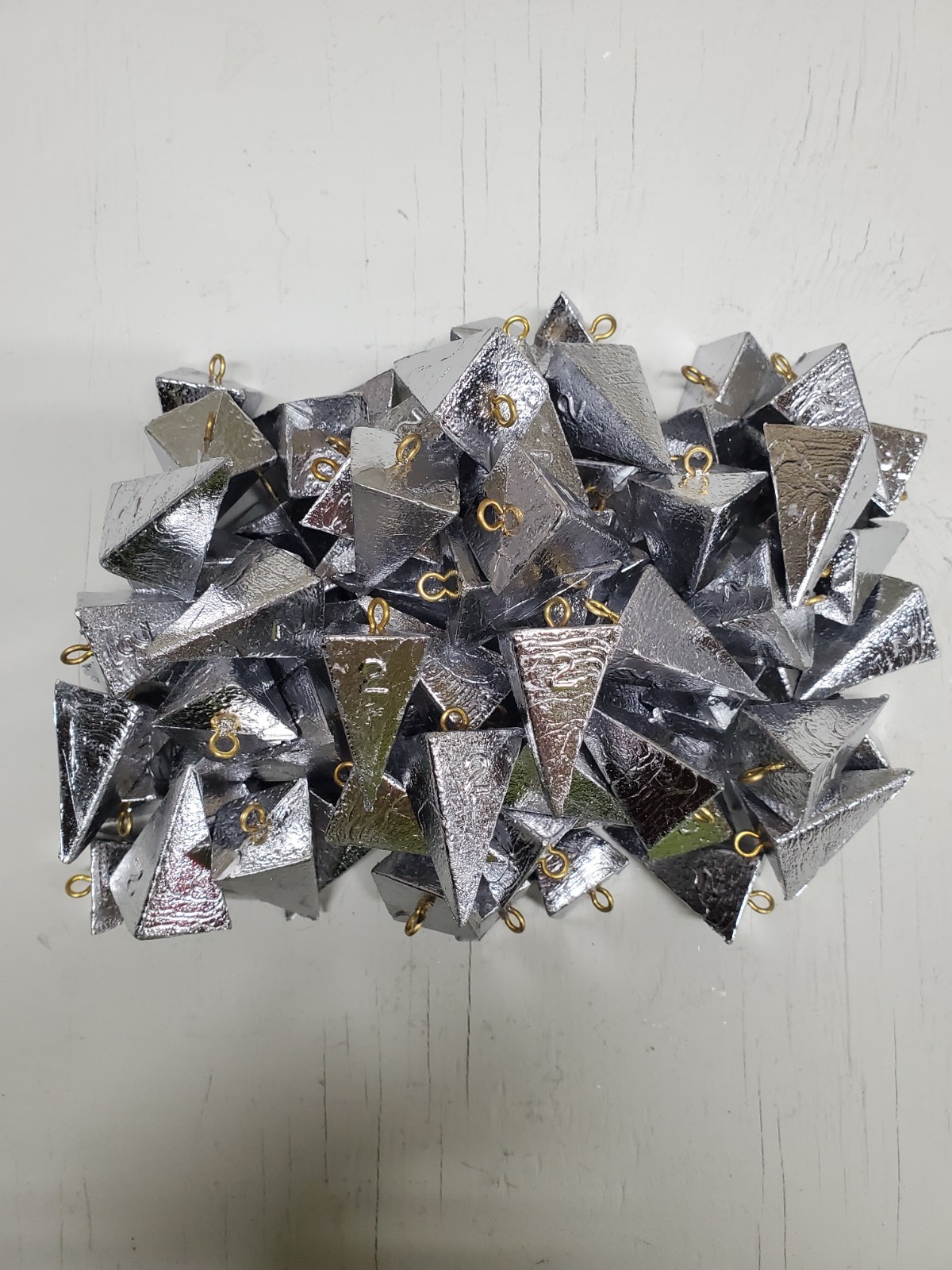 10 lbs 2oz pyramid sinkers/weights from Northeast Sinker Company 80 count