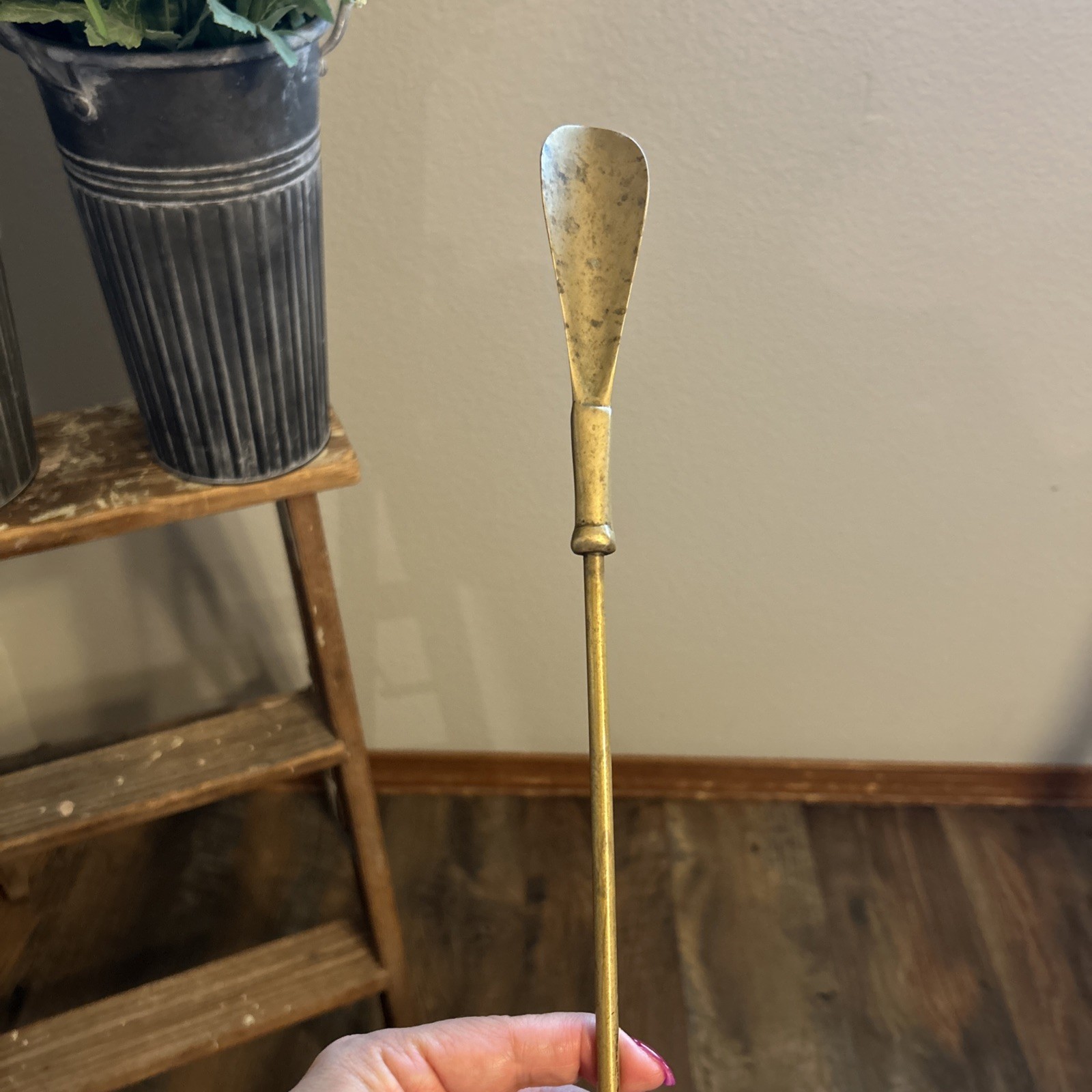 Vintage Brass Shoe Horn Back Scratcher Hand 22”