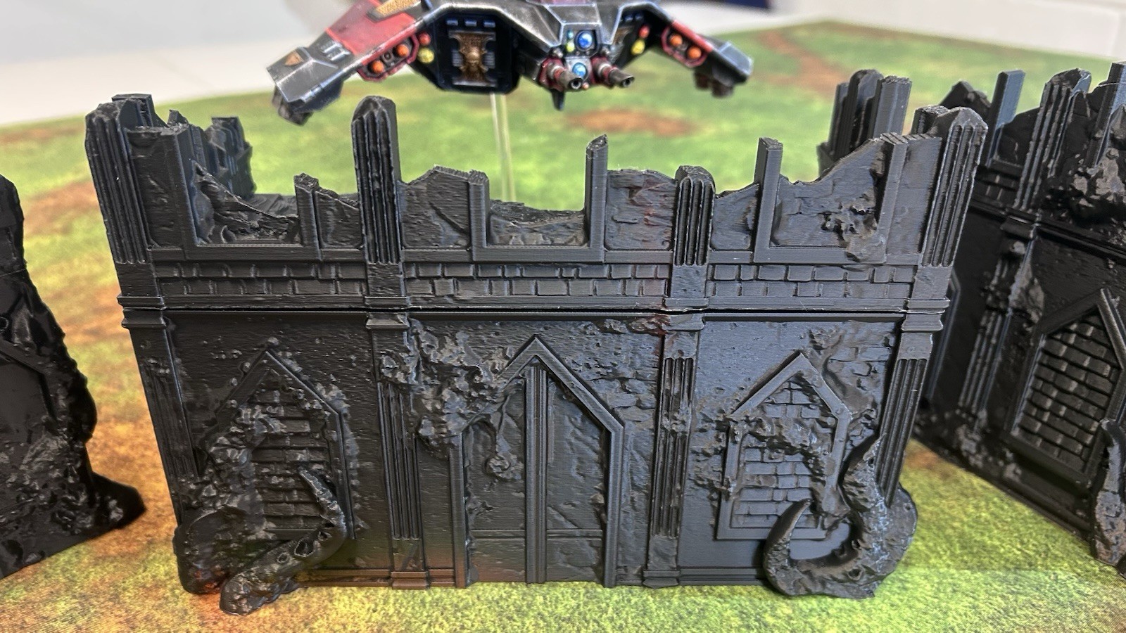 Tabletop Terrain - Infected Ruins - Perfect for Warhammer 40K/Fantasy: 12 pcs