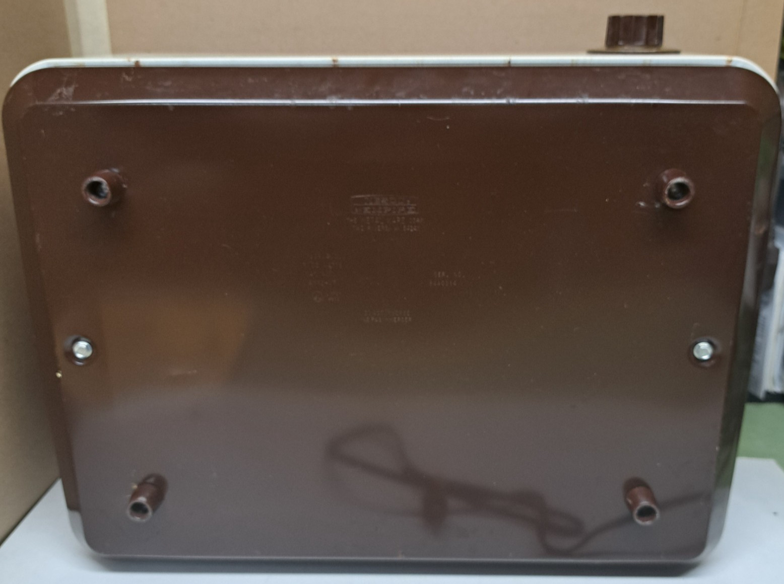 Vintage NESCO Natural Roaster Oven 12-Qt Mod4112 w/ 5-Piece Accessory Pyrex Rare