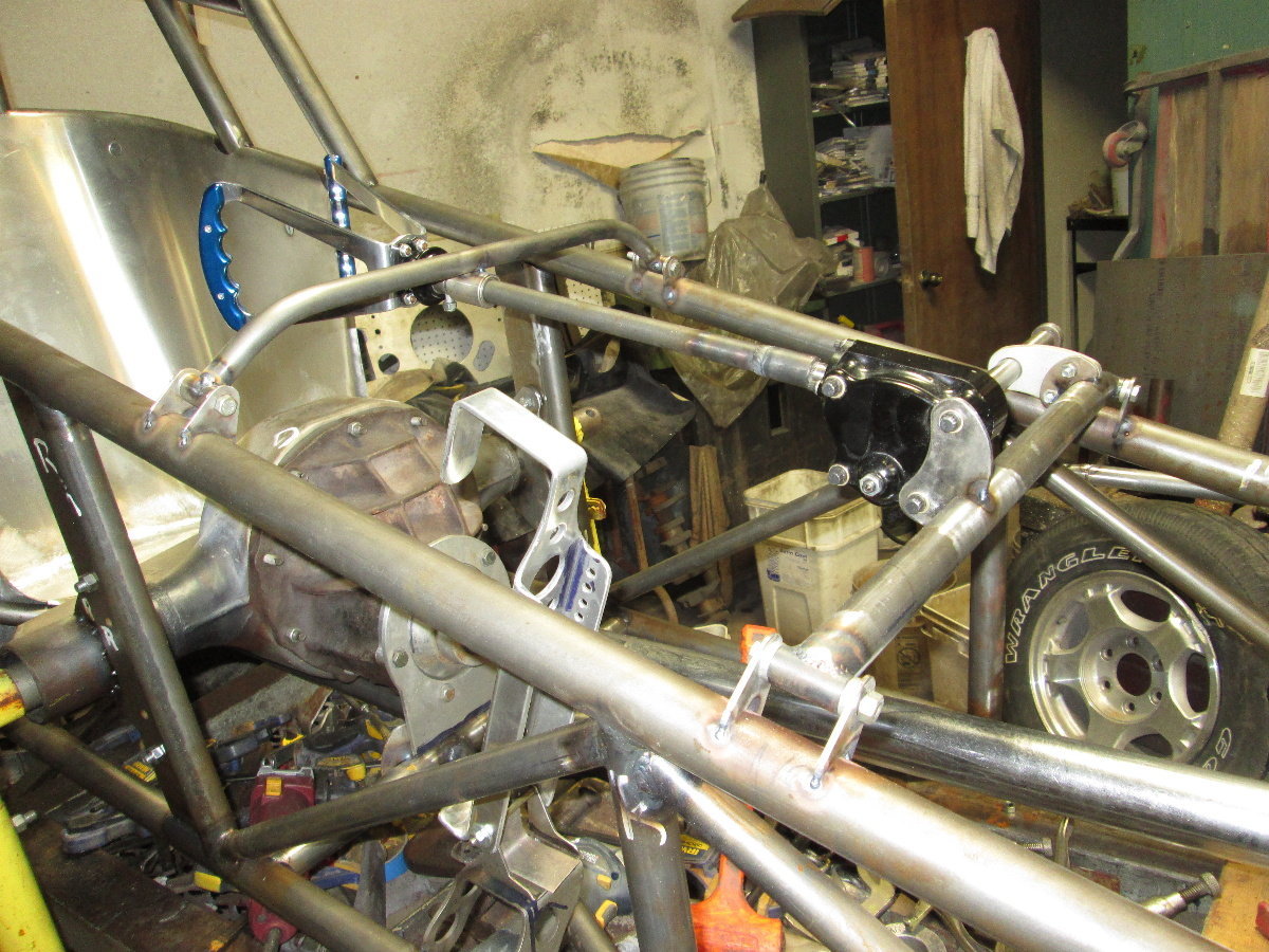 Dragster steering box bracket fits SPE, P&S type box