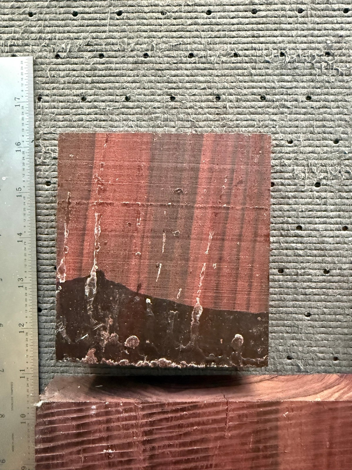 Bois de Rose 6 pounds box #20