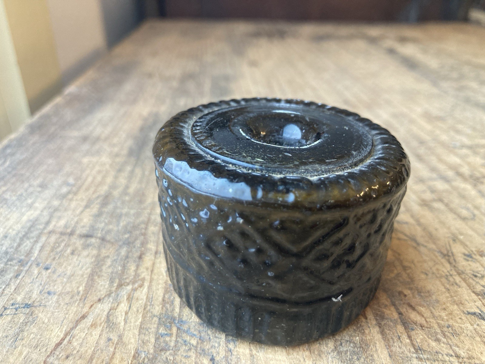 OPEN PONTIL 3 MOLD KEENE DIAMOND GEOMETRIC INKWELL olive green