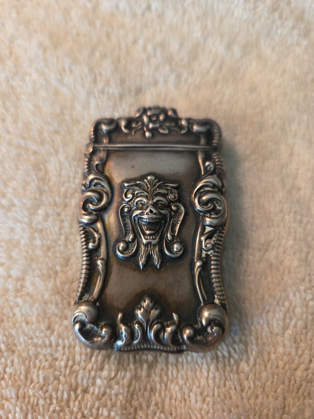 Art Nouveau sterling silver ornate MATCH SAFE VESTA CASE Lion/Gargoyle Head