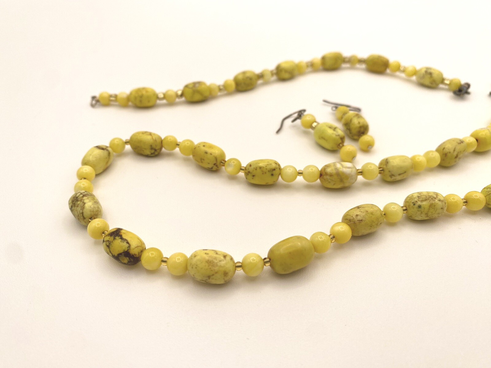 Yellow Stone Howlite Magnesite Calcite Beaded Necklace, Bracelet & Earrings Set
