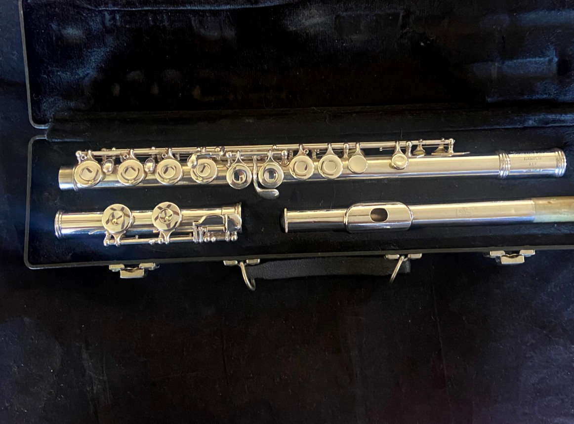 Gemeinhardt 2SP OVERHAULED FLUTE OFFSET G, C FOOT VIDEO DEMO