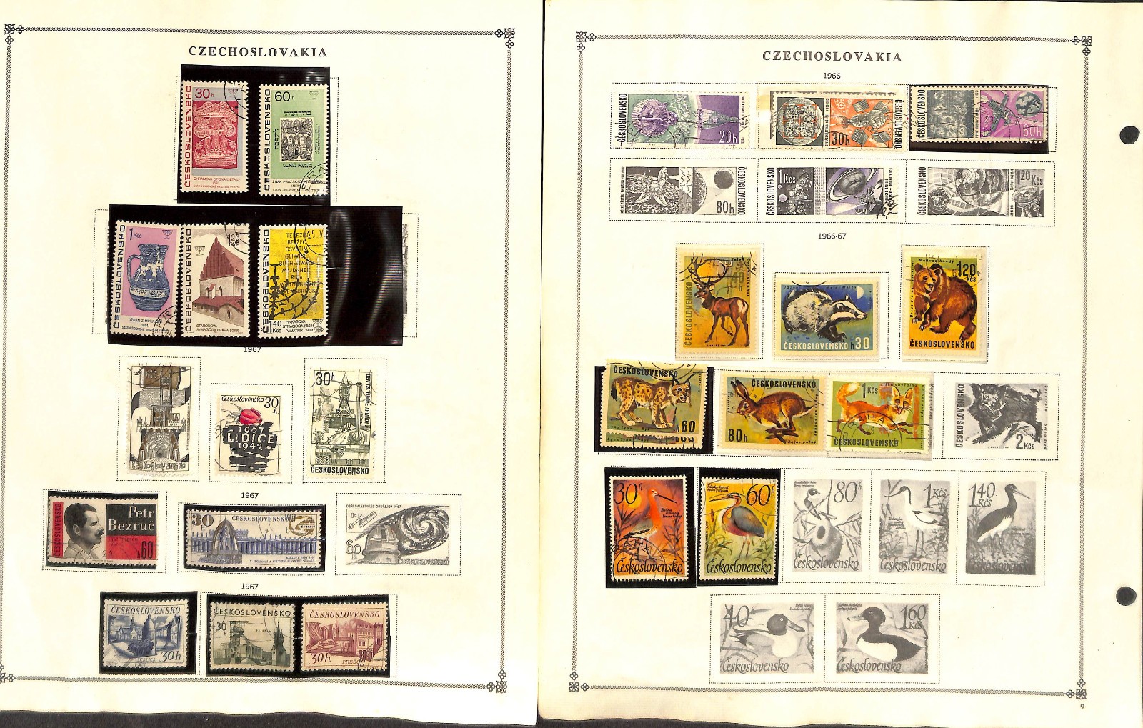 Czechoslovakia Stamp Collection on 80 Scott International Pages, 1918-1974 (CH)