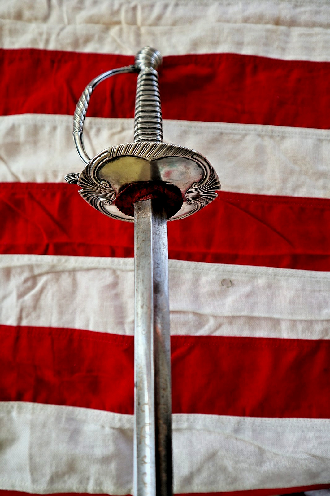 REVOLUTIONARY WAR BRITISH SILVER HILT SMALL SWORD HALLMARKED CIRCA 1770