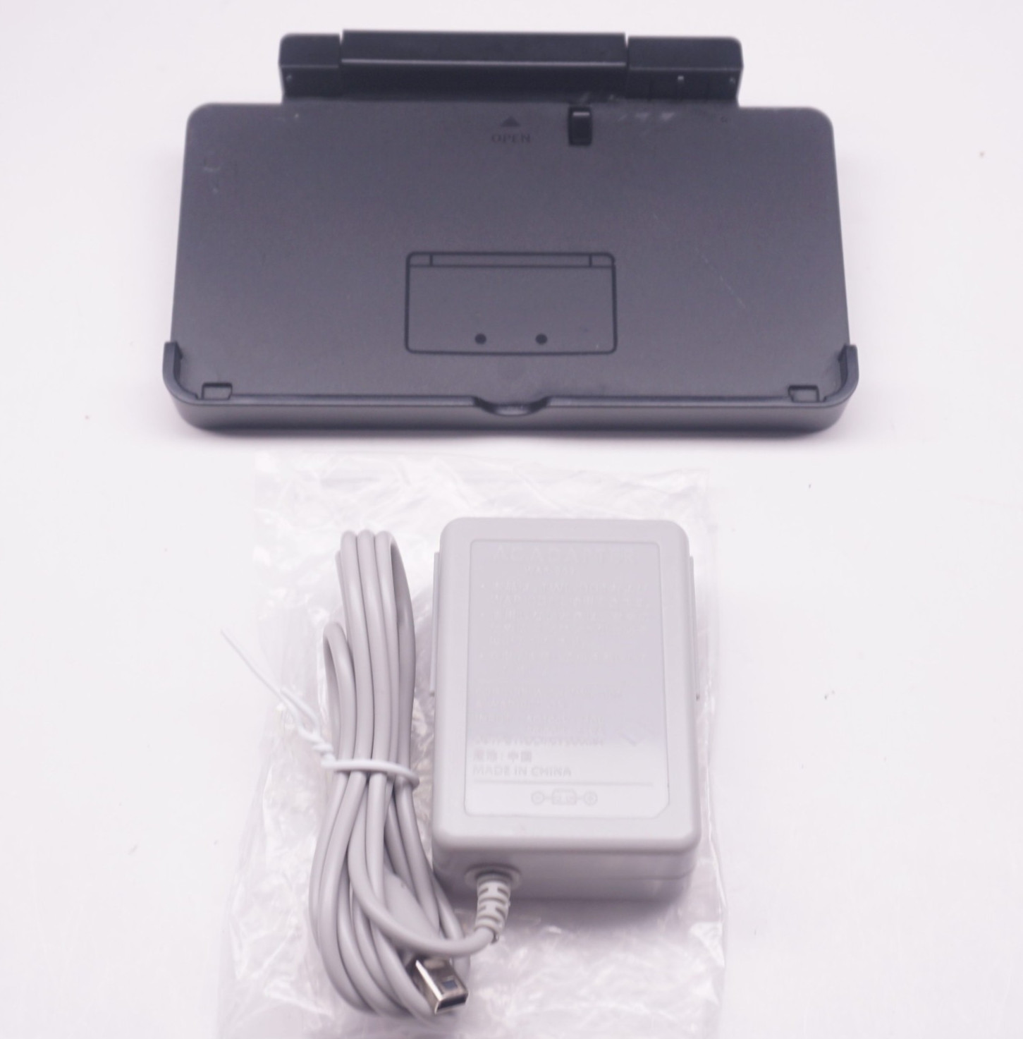 Original Nintendo 3DS Charging Dock & NEW AC Adapter Wall Charger Display Stand
