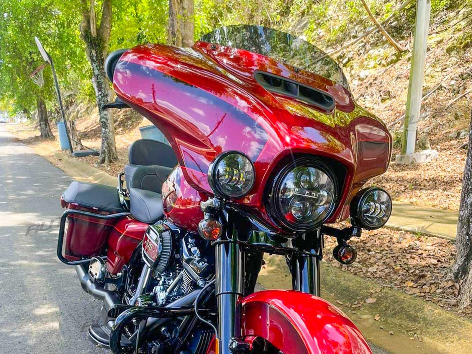 4.5" LED Fog Auxiliary Lamps for Harley Road King Street Glide Special 94-24