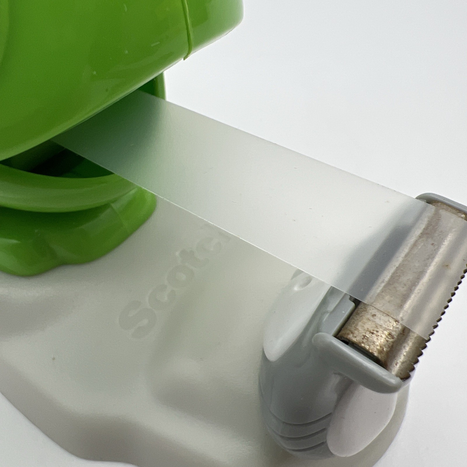 Scotch Green Chameleon Tape Dispenser With Tape
