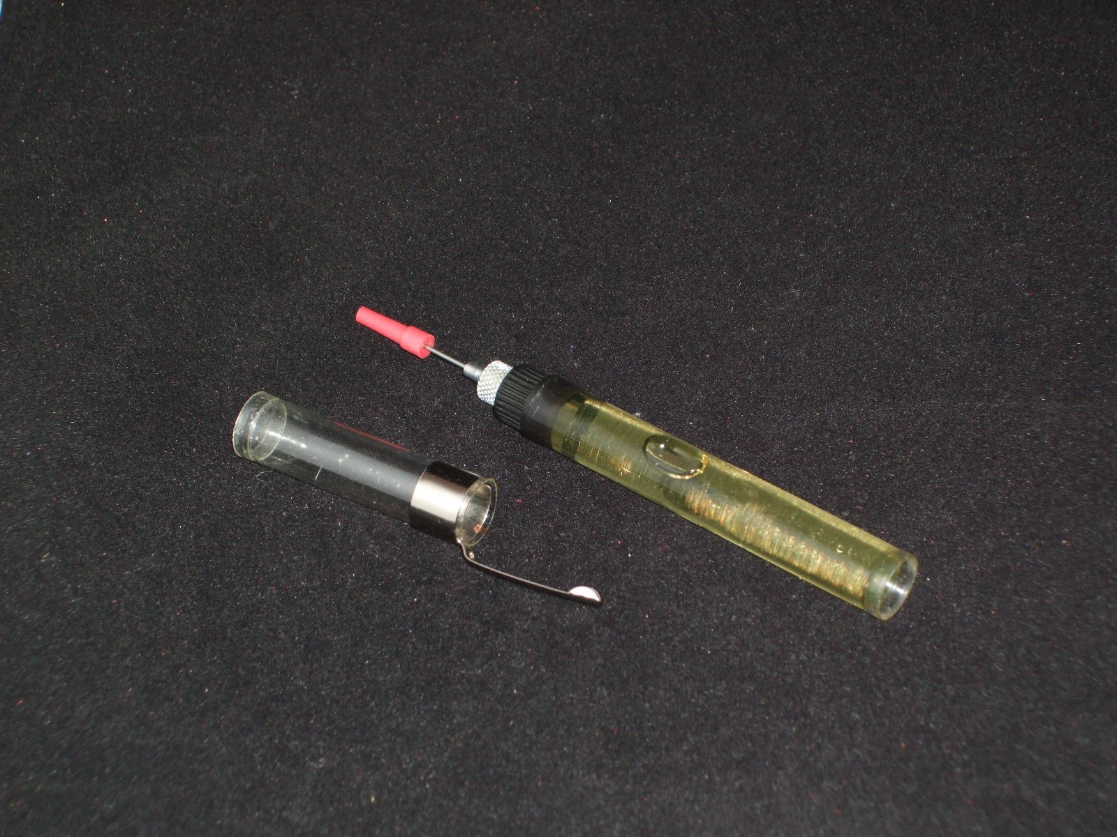 2 pcs. Precision Pinpoint refillable oiler pen w/oil-1" needle #OIL355-sewing