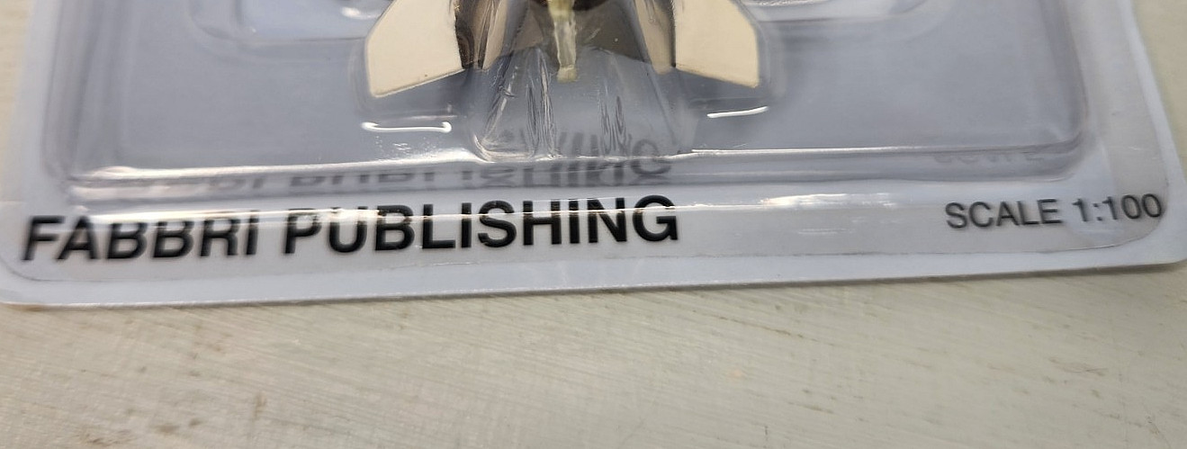 FABBRI 1:100 scale F-4J Phantom USAF military diecast JET model with stand NEW