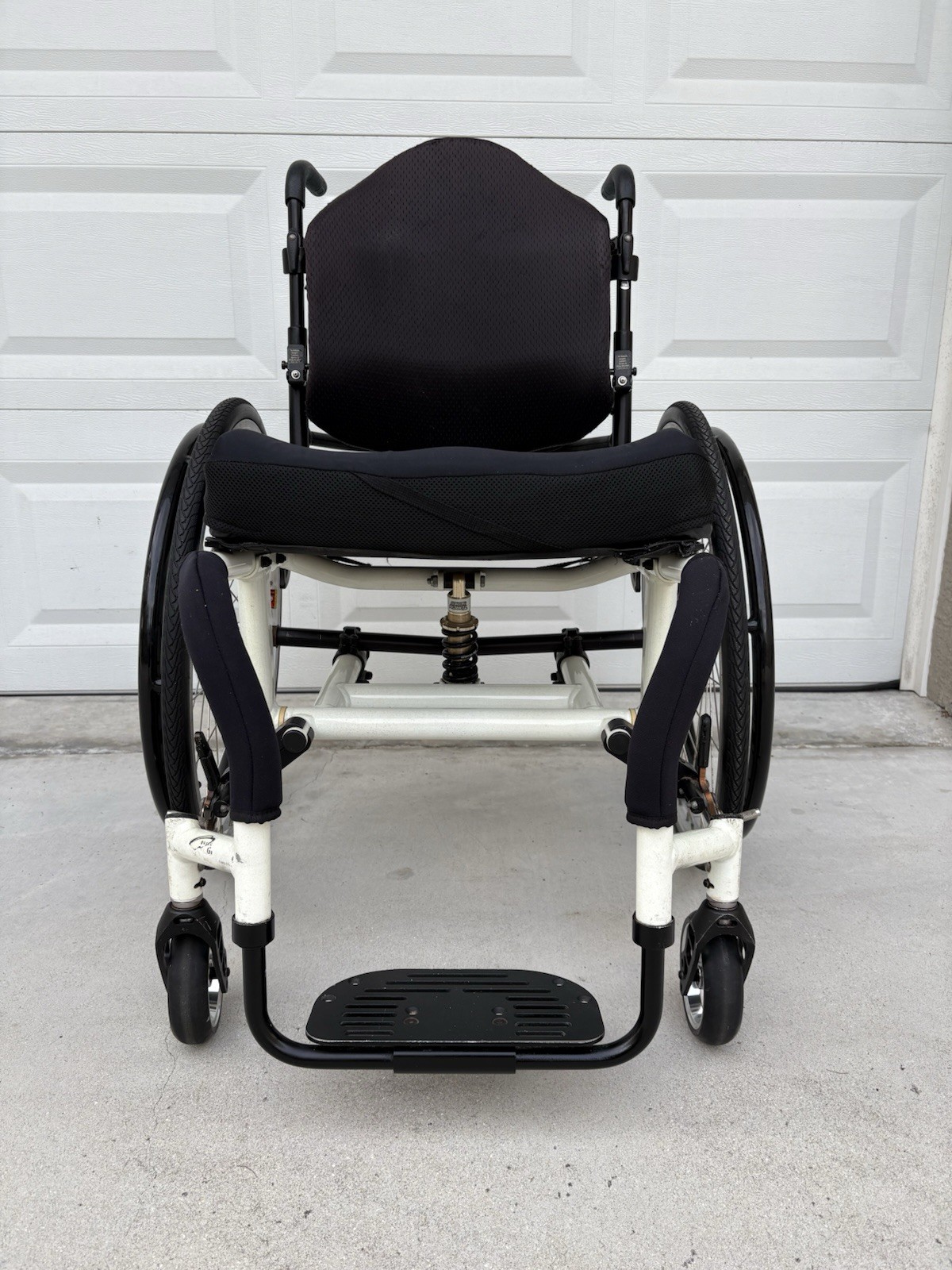 Quickie GT Rigid Wheelchair with XTR SUSPENSION shock