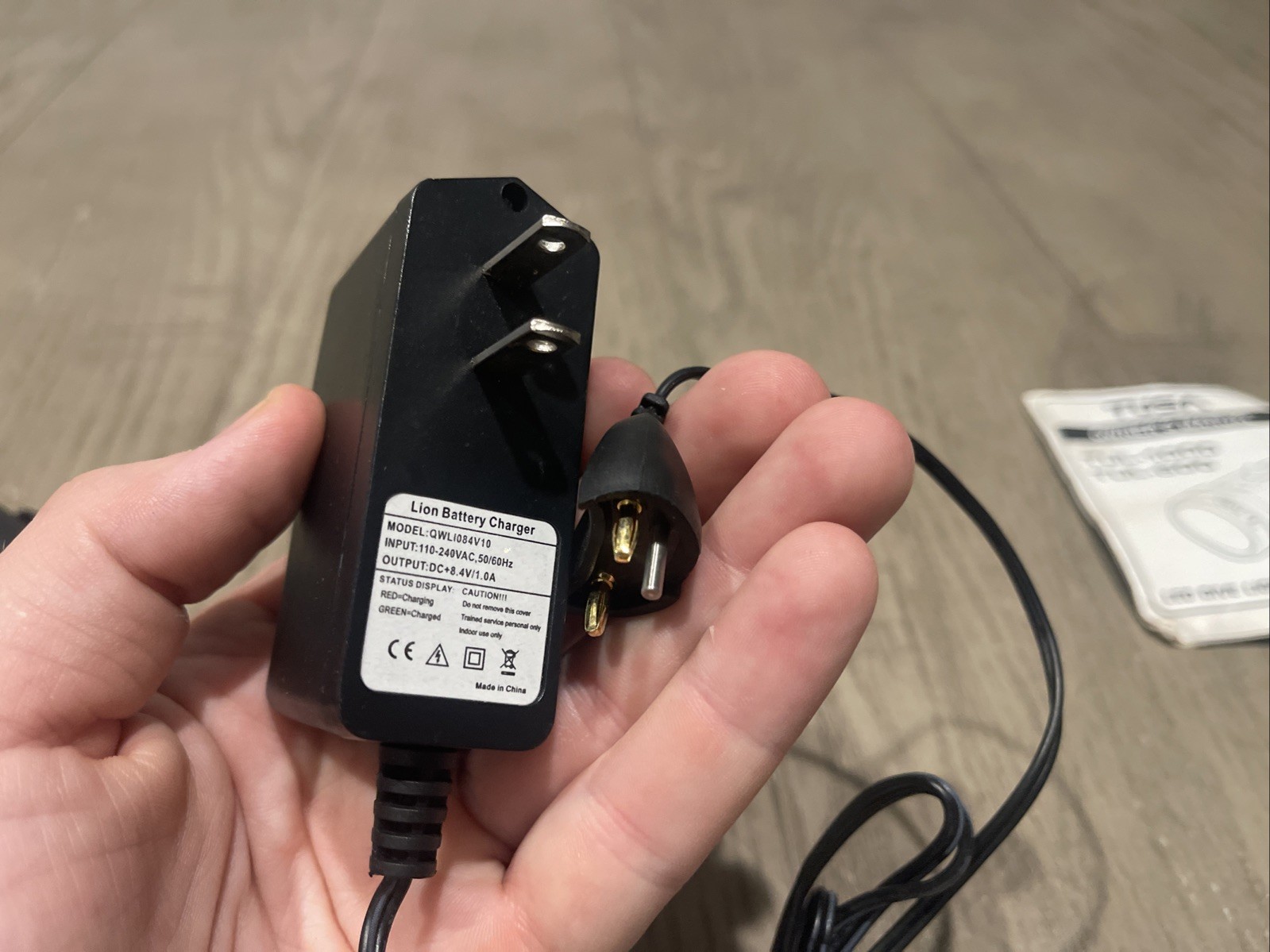 TUSA TUL-600 LED Dive Light With Case, Charger, and Manual