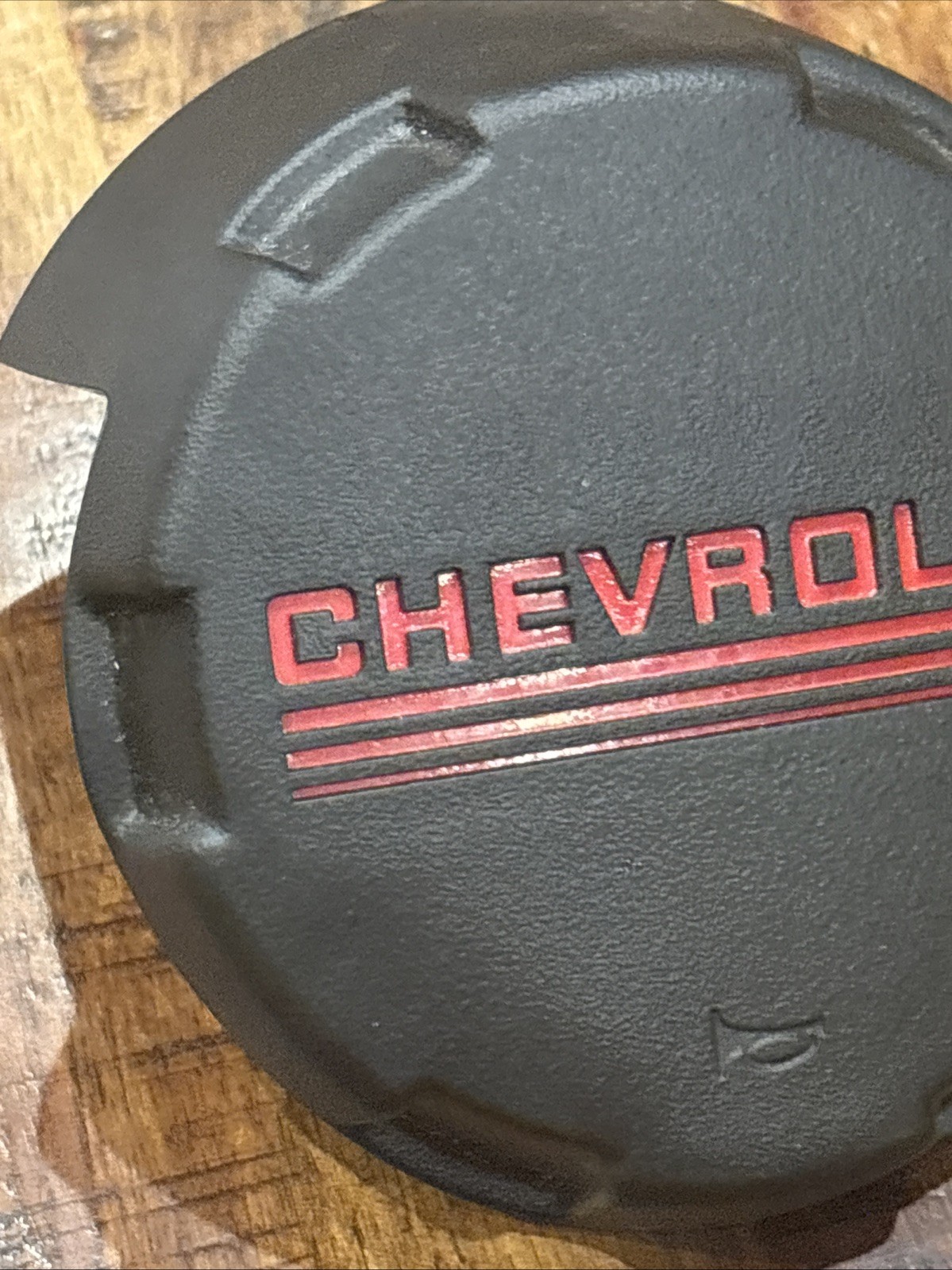 OEM 1988-1994 Chevy Silverado Suburban Sierra Blazer Horn Cap Complete