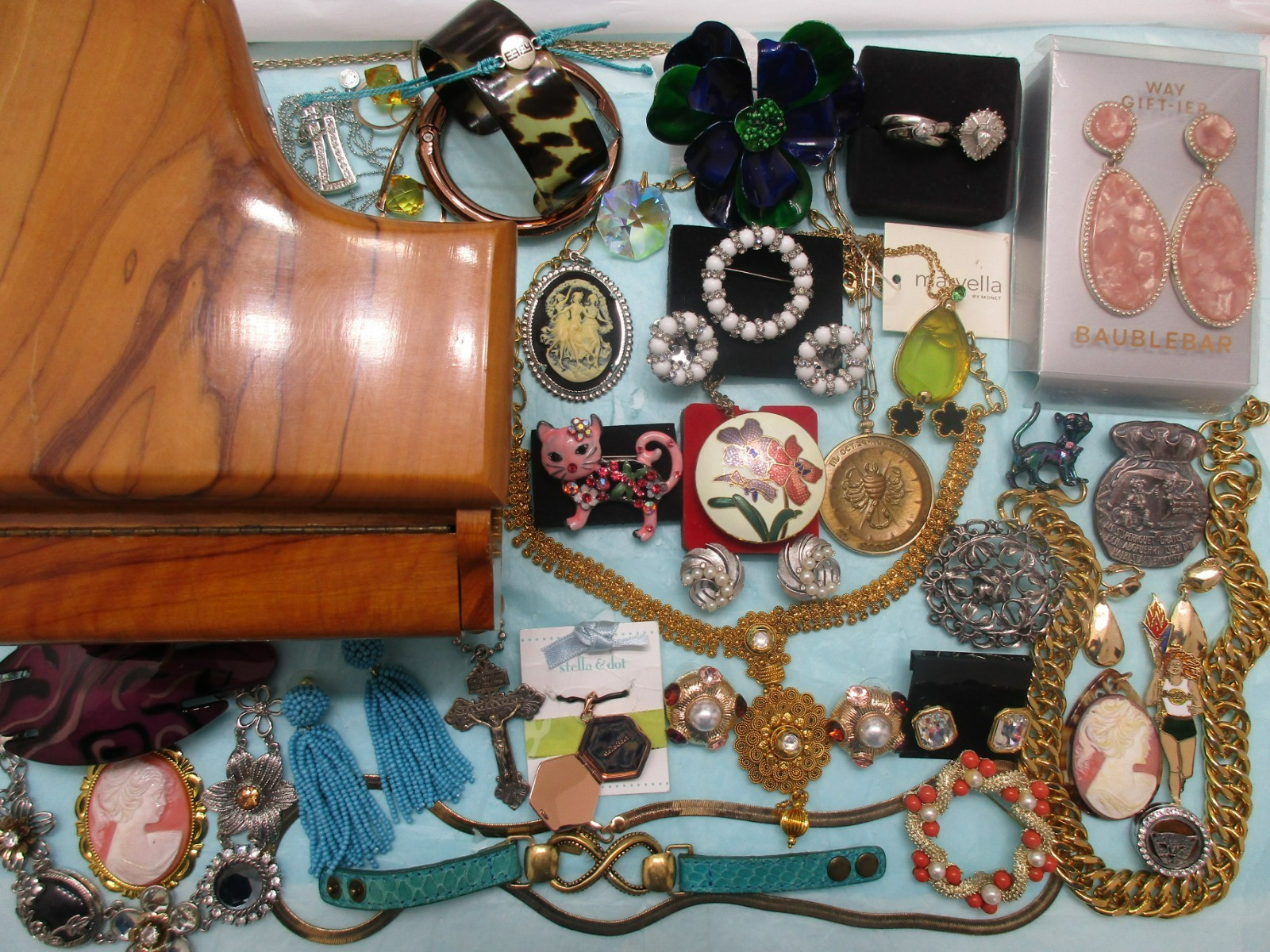 Vtg to Now Lot JEWELRY WEISS C.TRIFARI,925 Swiss Piano+Cameo Locket brooch,ring+