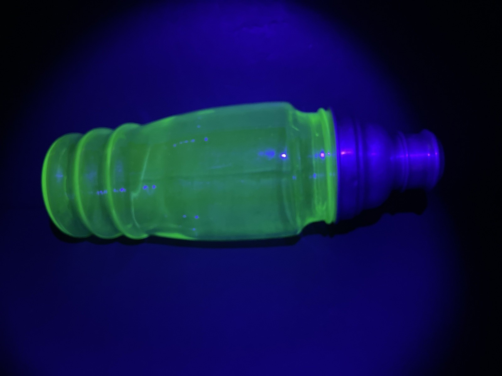 Vintage Green Uranium Glass Martini/Cocktail Shaker With Lids 11 Inches