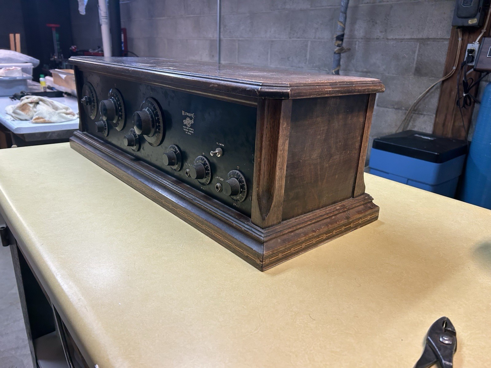 1920s E. Howard Neutrodyne Battery Radio Receiver –Original, Untested, Hazeltine